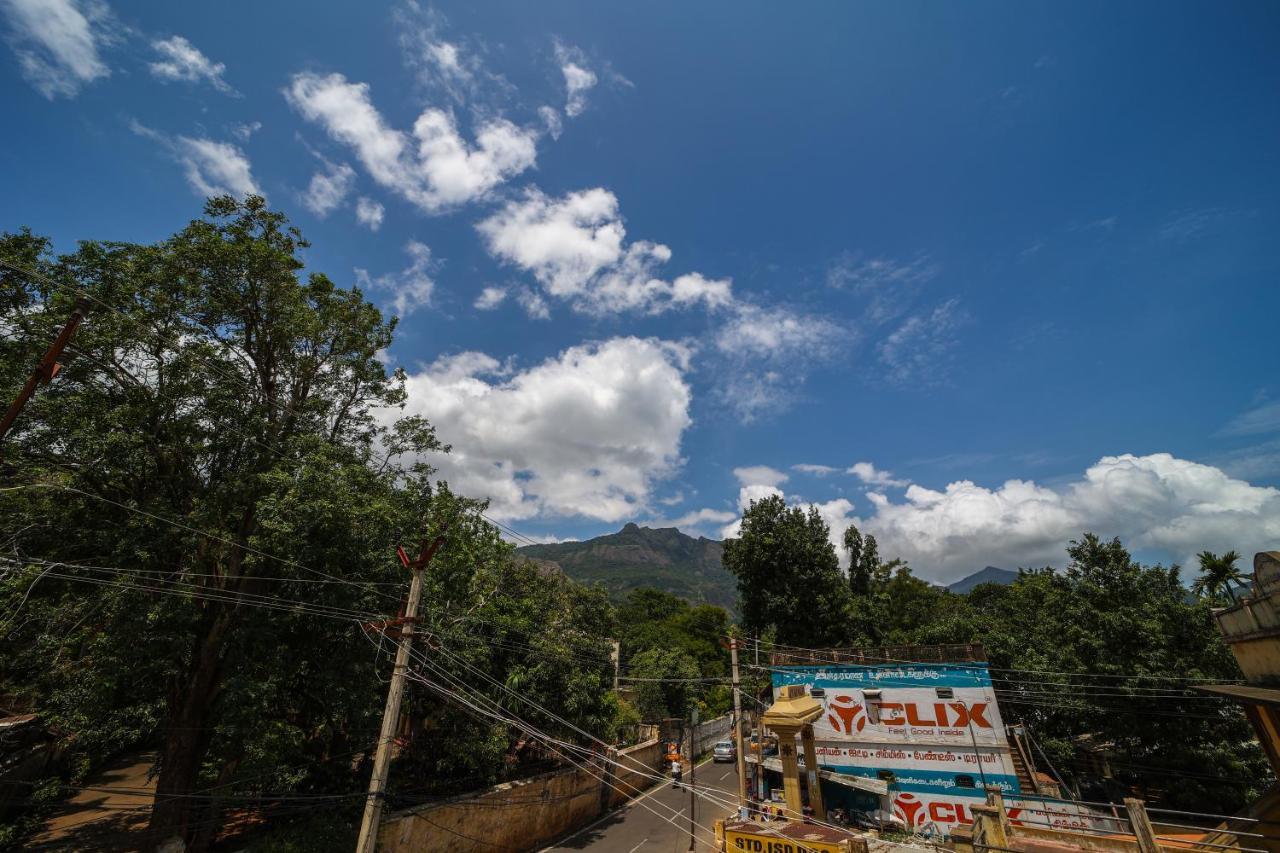 The Pothigai Palace Kuttālam Exterior foto